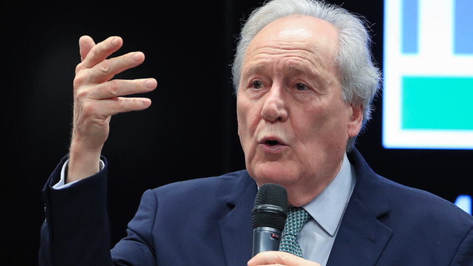 Governo aponta falhas no texto de Derrite e sugere mudanças a relator do PL antifacção no Senado