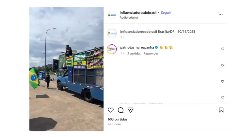 Manifestação nas ruas de Brasília em favor de Jair Bolsonaro.