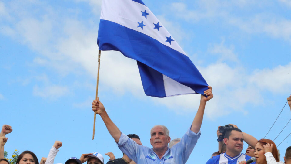 Honduras: candidato de Trump denuncia atraso em divulgação de resultado e queda do site do CNE