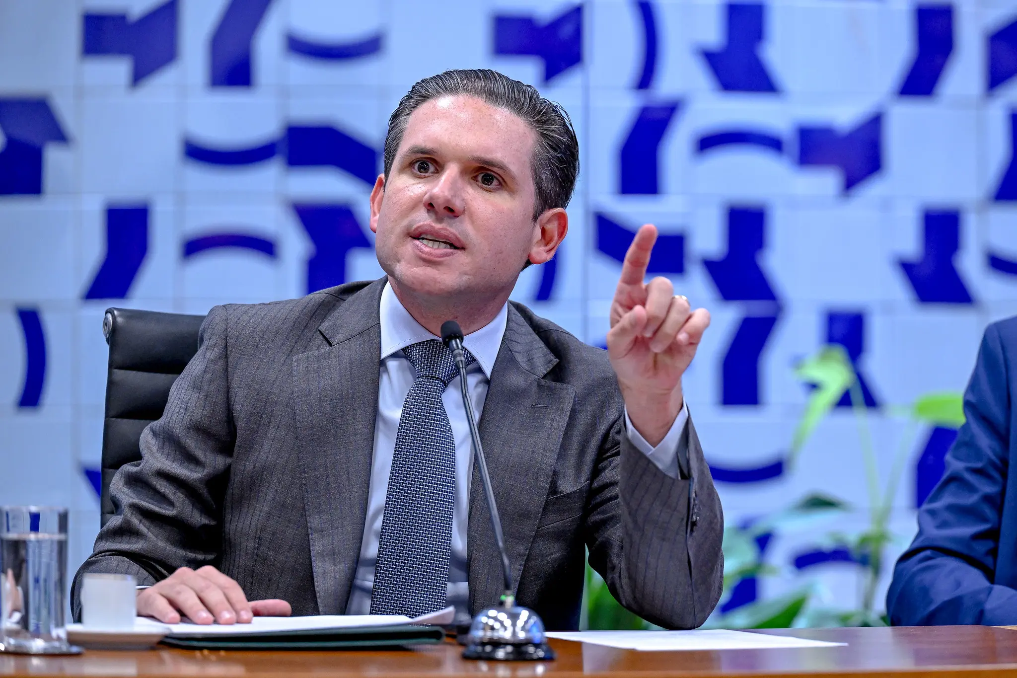 Hugo Motta governo Lula e oposição PL