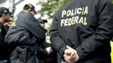 Agentes da Polícia Federal (PF).