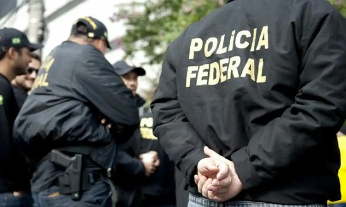 Agentes da Polícia Federal (PF).