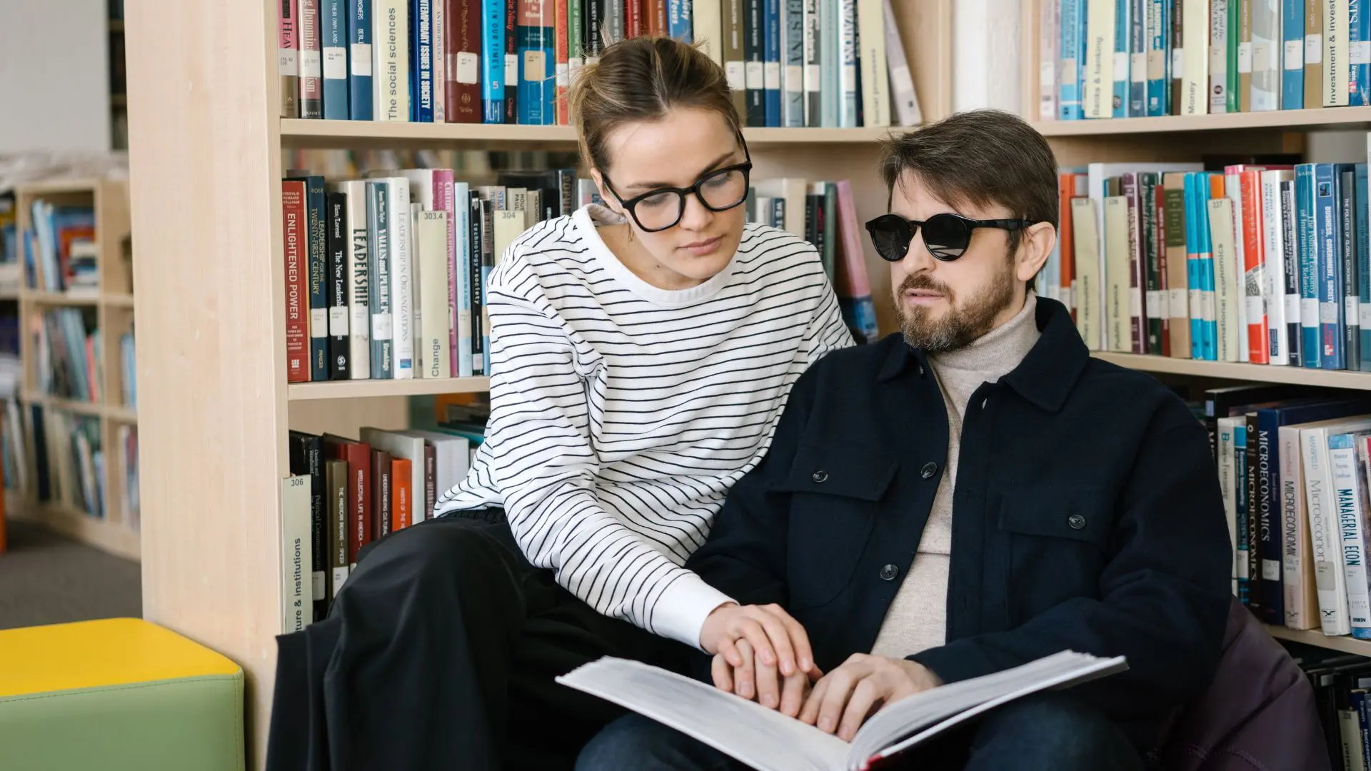 A imagem da empresa perante o consumidor assume grande aceitação, eis que o cliente se sente tão respeitado quanto os trabalhadores acolhidos pela empresa