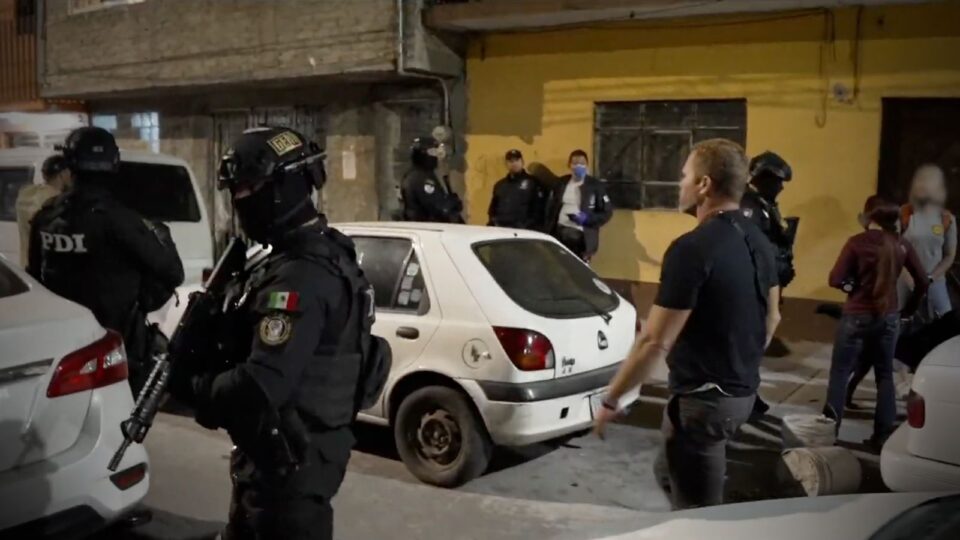 Agente que inspirou “O Som da Liberdade” lança novo filme sobre o tráfico infantil