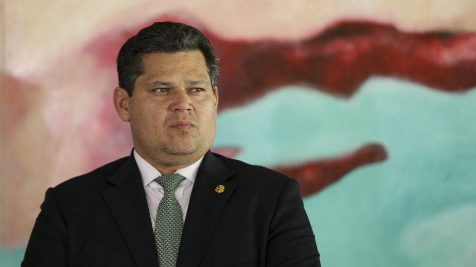 Alcolumbre cancela sabatina de Messias por “grave omissão” do Executivo