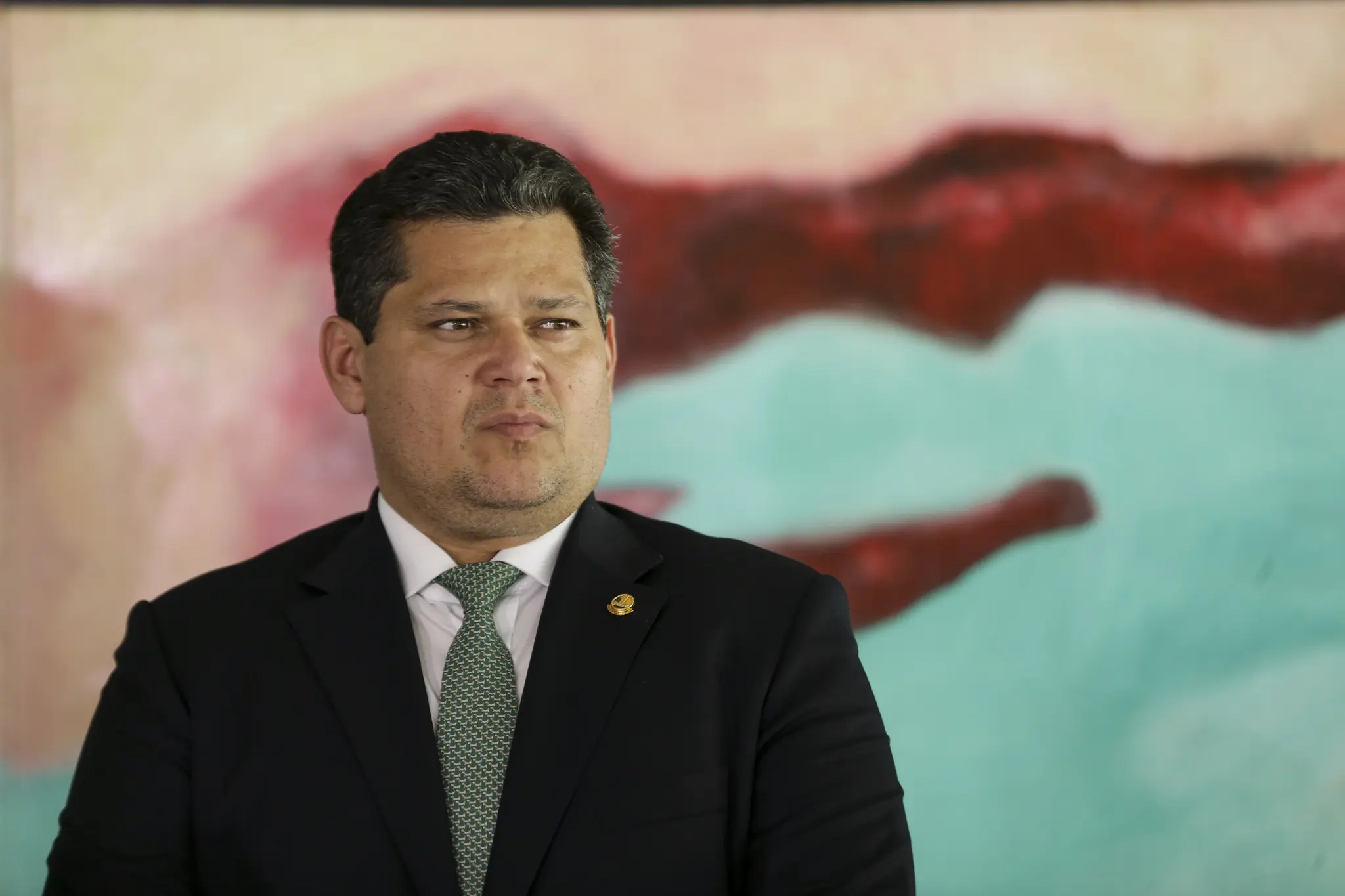 Alcolumbre cancela sabatina de Messias por "grave omissão" do Executivo