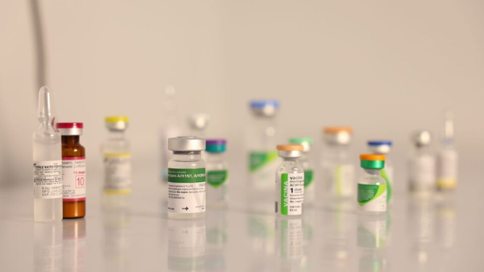 Baixa adesão à vacinação contra gripe em SC eleva o número de mortes, diz Vigilância