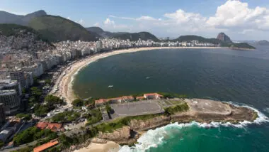 Aumento no interesse internacional confirma o Rio como destino preferido no fim de ano.