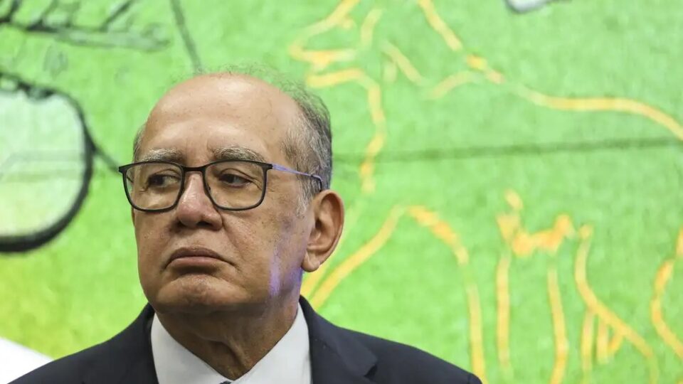 Decisão de Gilmar viola a Constituição e torna impeachment de ministros do STF praticamente impossível