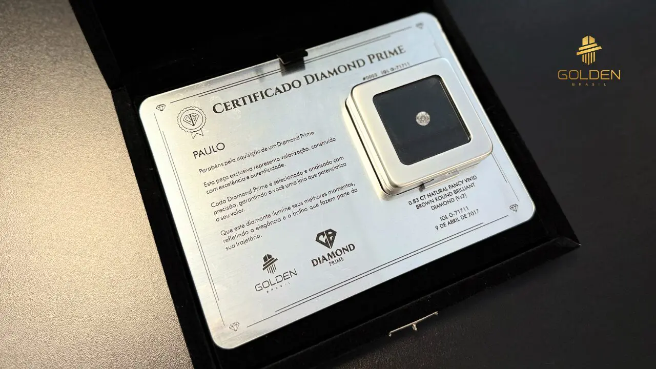 A transparência e a segurança que o seu investimento merece! O Certificado Internacional IGL é o documento oficial que acompanha cada diamante Diamond Prime, atestando suas características de corte, cor, pureza e quilate. É a sua garantia de lastro real e autenticidade