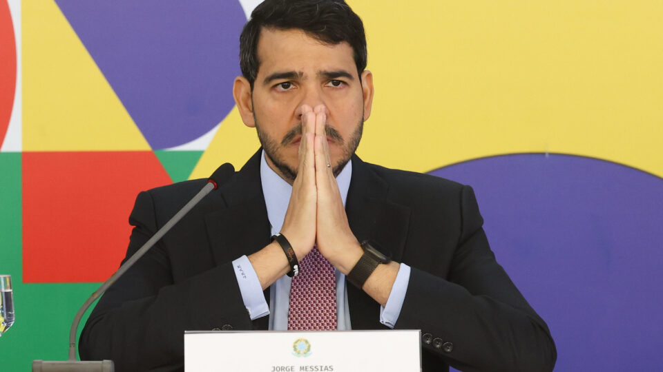Messias pede que Gilmar reconsidere decisão sobre impeachment de ministros do STF
