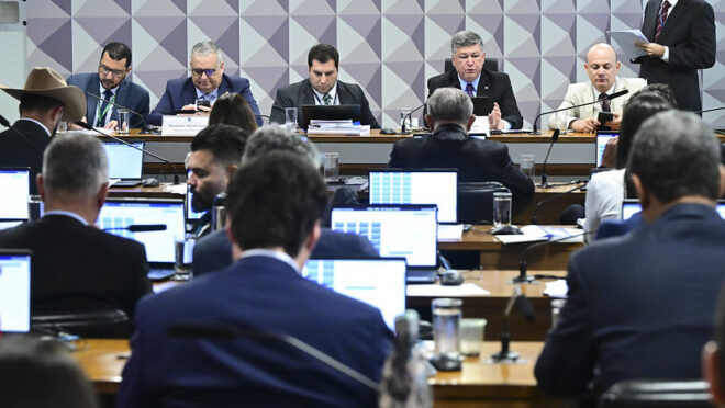 CPMI rejeita convocações de Messias e Lulinha, mas aprova vinda de Zema