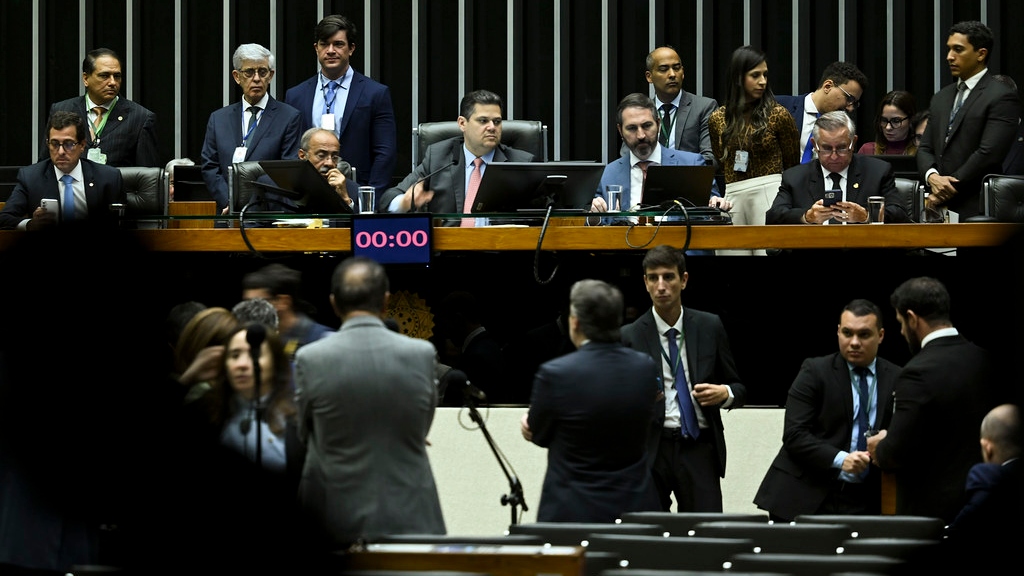 Segundo bloco de vetos ocorreu uma semana depois de deputados e senadores promoverem uma grande derrota ao governo.