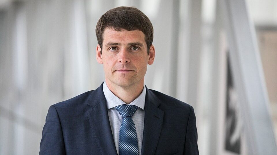 Justiça da Lituânia condena dirigente de partido por incitar ódio contra judeus