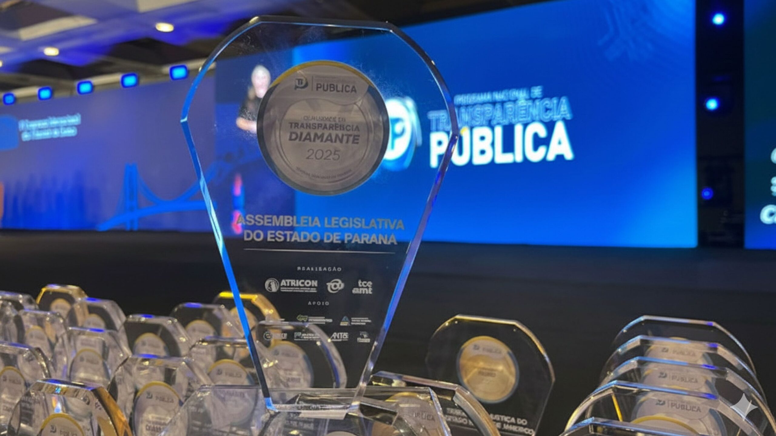 Prêmio nacional consolida a Assembleia Legislativa do Paraná como exemplo de transparência pública no Brasil.