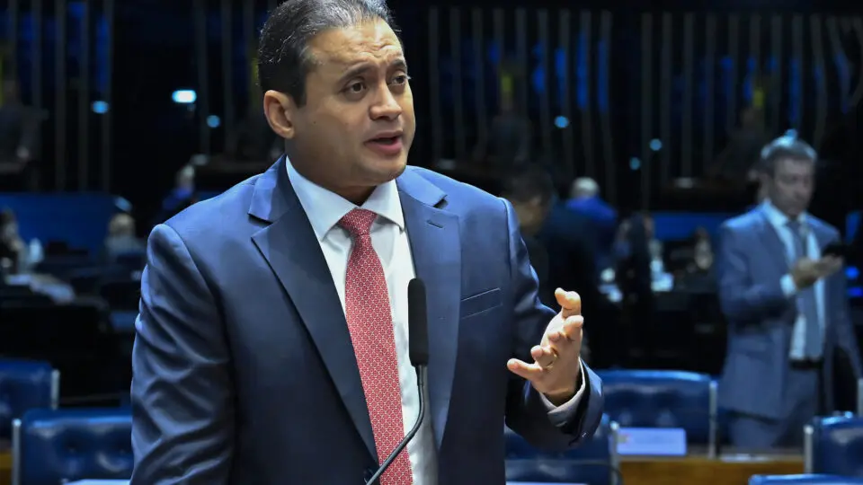 Relator atende Gilmar e endurece regras para impeachment