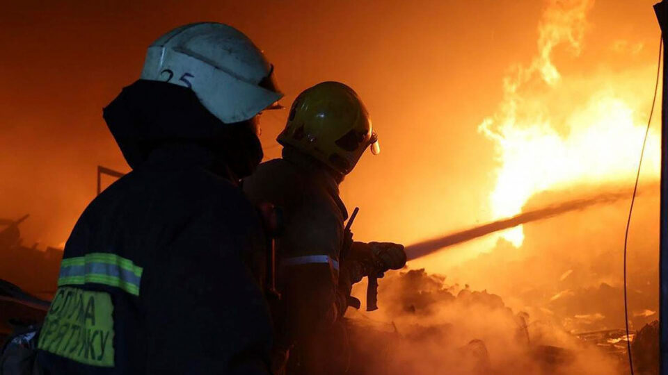 Rússia faz novo ataque com drones à Ucrânia; Polônia mobiliza tropas