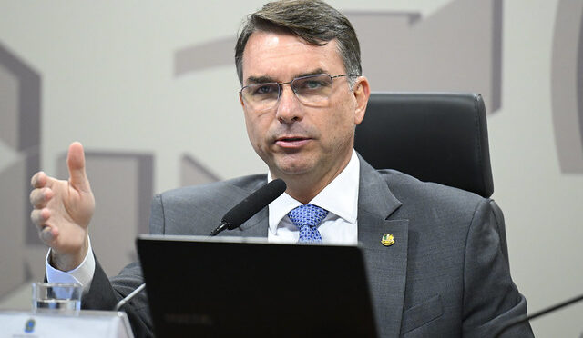 Indicado por Bolsonaro, Flávio cobra aprovação da anistia e tenta unir a direita