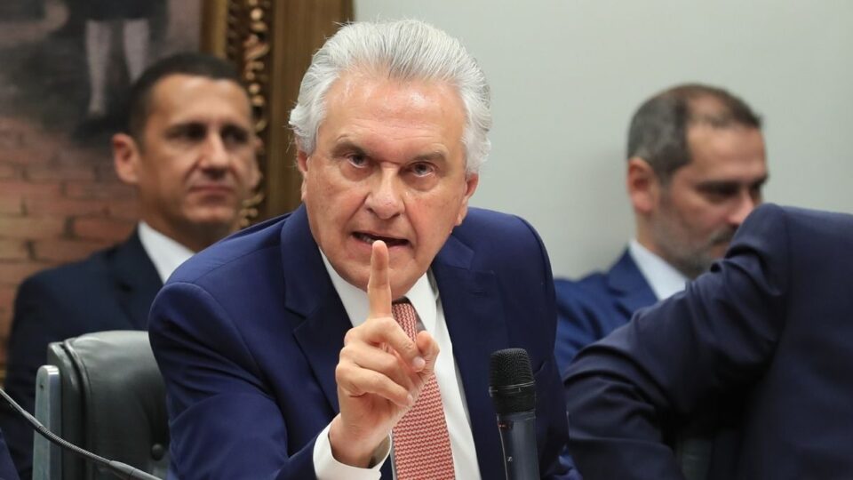 União Brasil destaca Caiado em propaganda após pré-candidatura de Flávio Bolsonaro