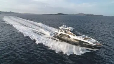 Modelo Azimut Grande 27 Metri gira em torno de R$ 58 milhões