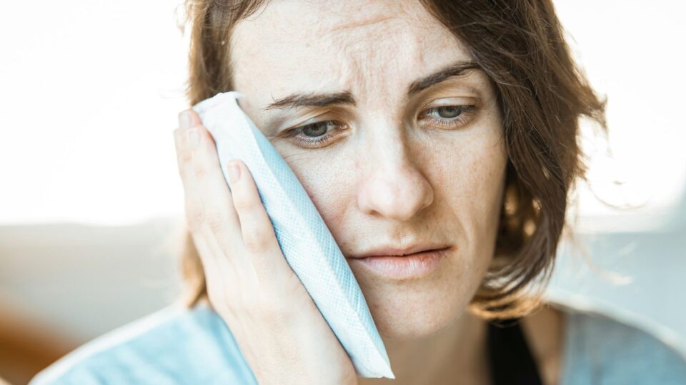 Cientistas descobrem tratamento que pode acabar com dores crônicas