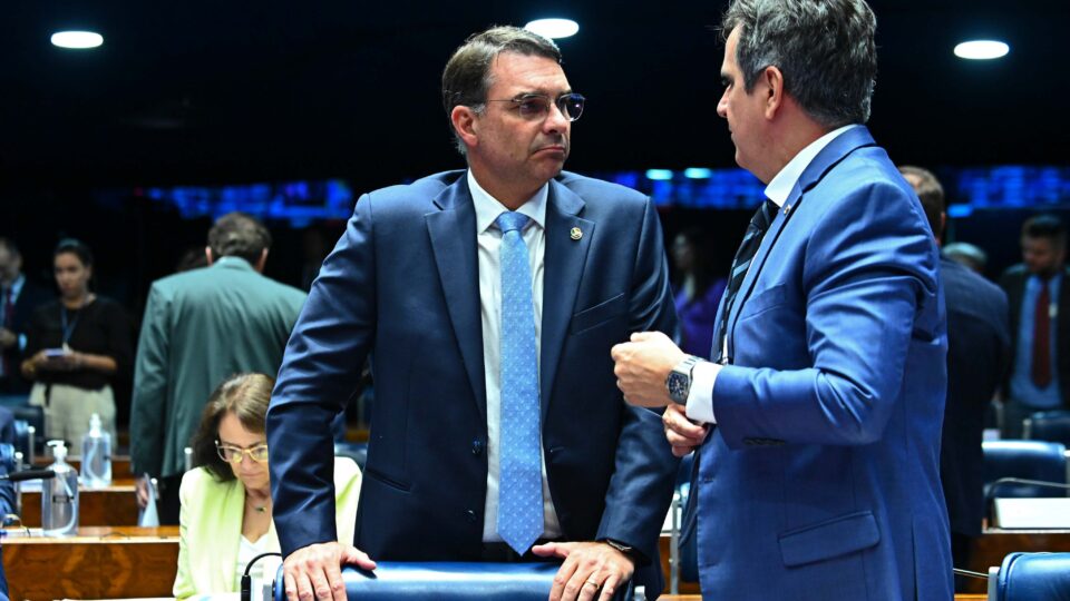 Ciro Nogueira diz que Flávio é o melhor “herdeiro político” de Bolsonaro e confirma negociação