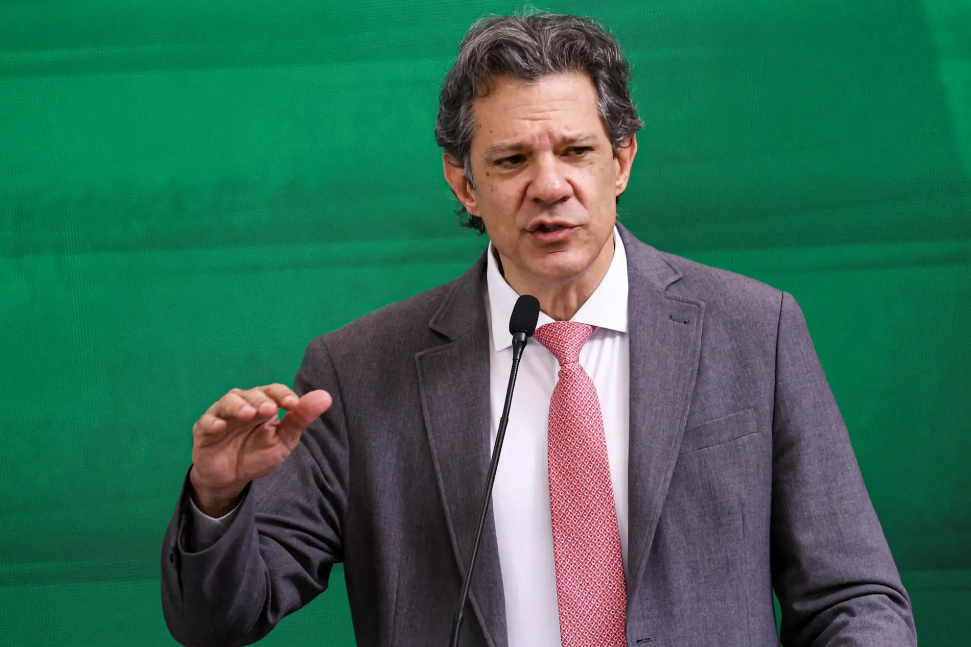 Haddad diz que aporte aos Correios deve ser menor que R$ 6 bilhões