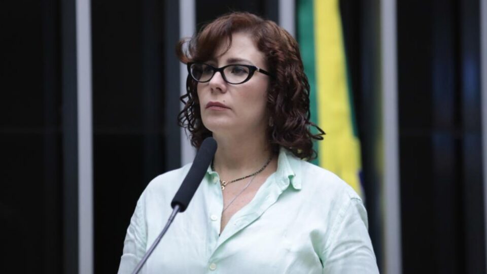 Itália pede a Moraes dados sobre prisões brasileiras antes de decidir extradição de Zambelli