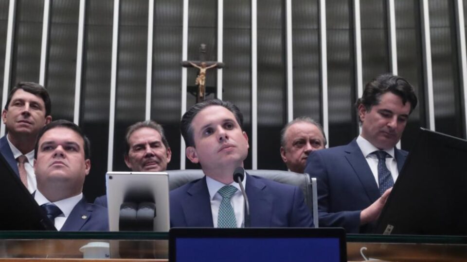 Como cada deputado votou na aprovação do projeto do devedor contumaz