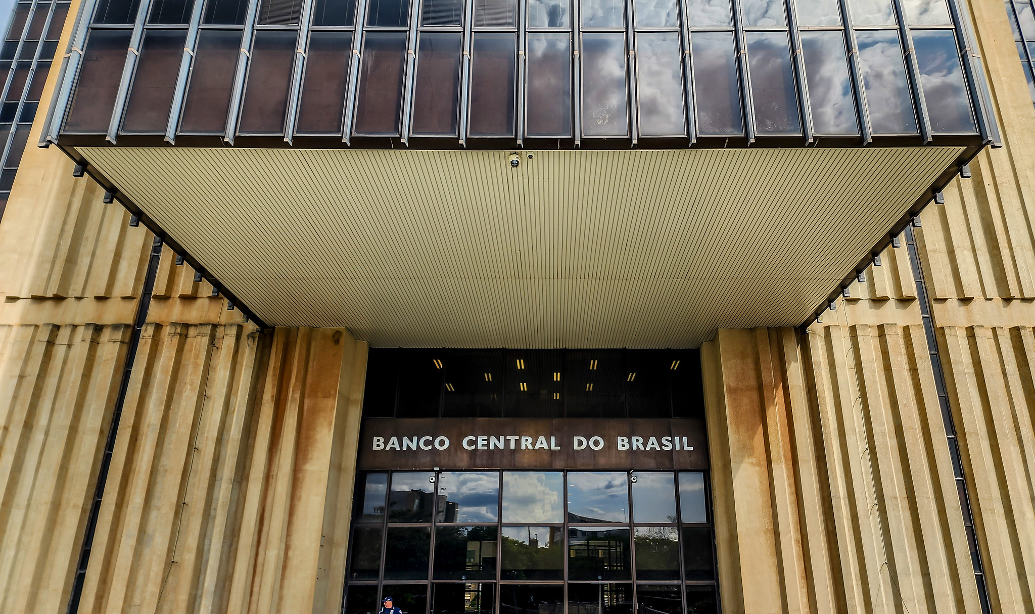 Copom conclui última reunião de 2025 e mantém taxa básica de juros em 15% ao ano.