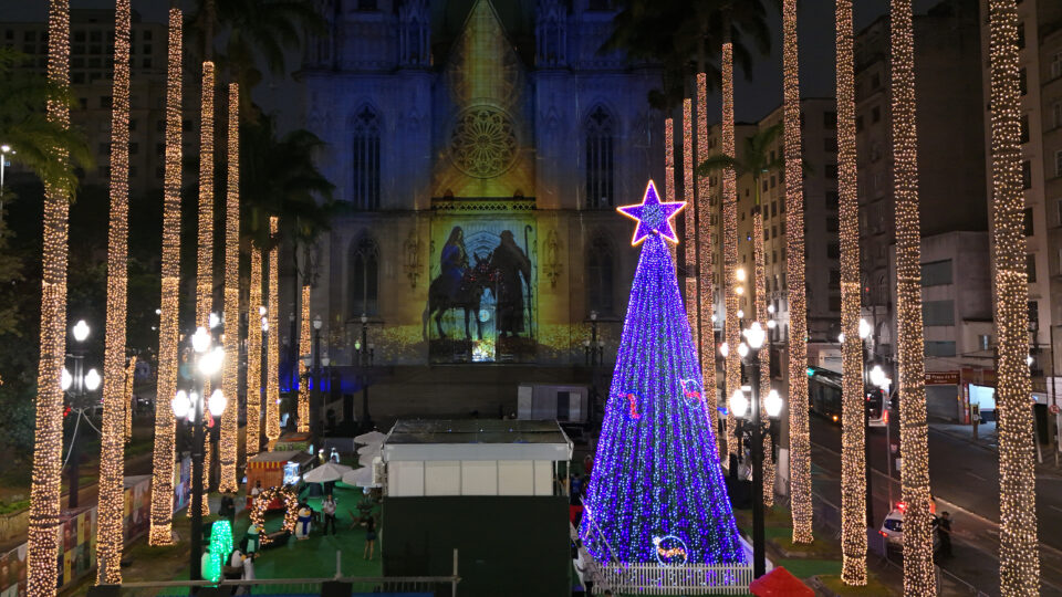 Natal mais iluminado em décadas simboliza retomada do centro histórico de São Paulo