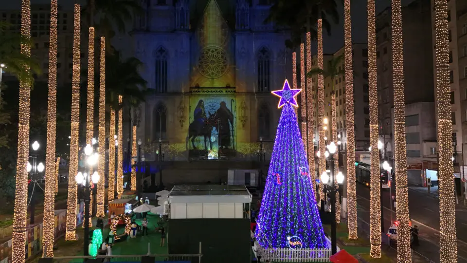 Natal mais iluminado em décadas marca a revitalização do centro histórico de São Paulo após combate à cracolândia.