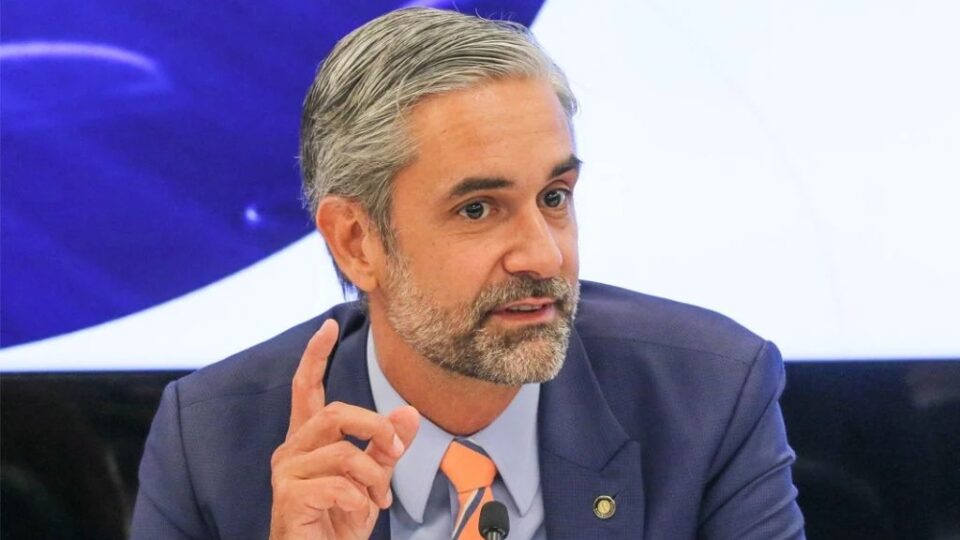 Advogado que viajou com Toffoli comemora manutenção do mandato de Glauber Braga