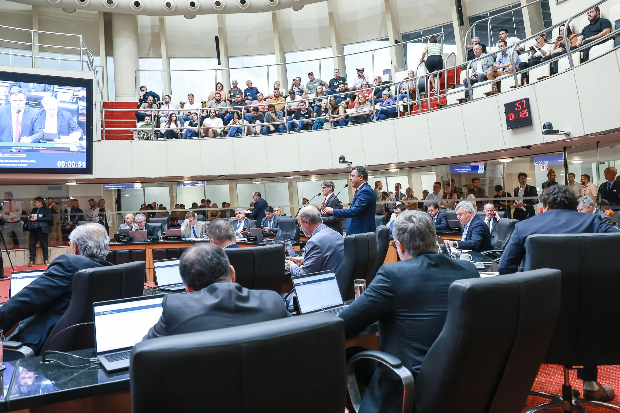 Na última sessão da Alesc no ano, mais de 30 projetos em votação.