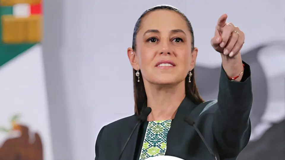 Claudia Sheinbaum, presidente do México, durante aprovação do Plano México com tarifas de 35% sobre importações