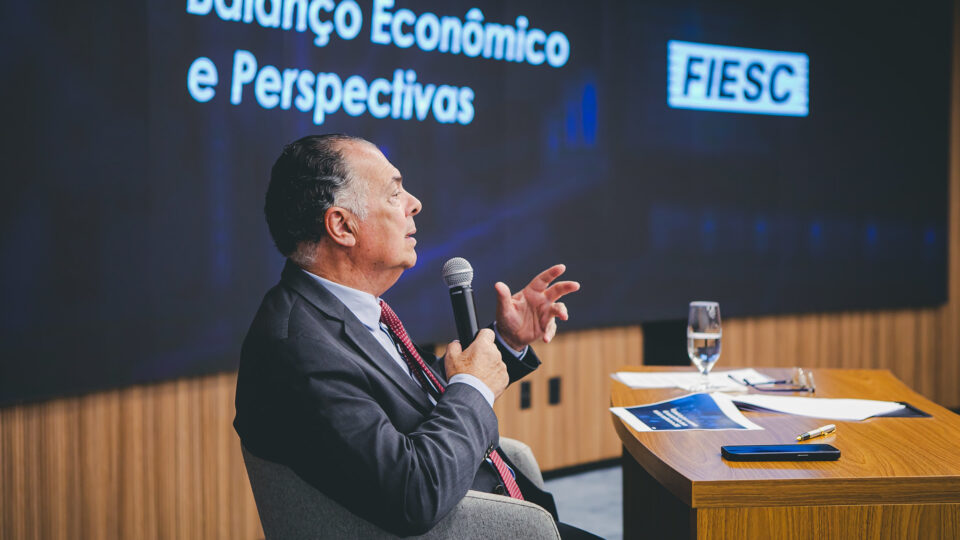 Diversidade da indústria blinda SC e estado cresce três vezes a média nacional