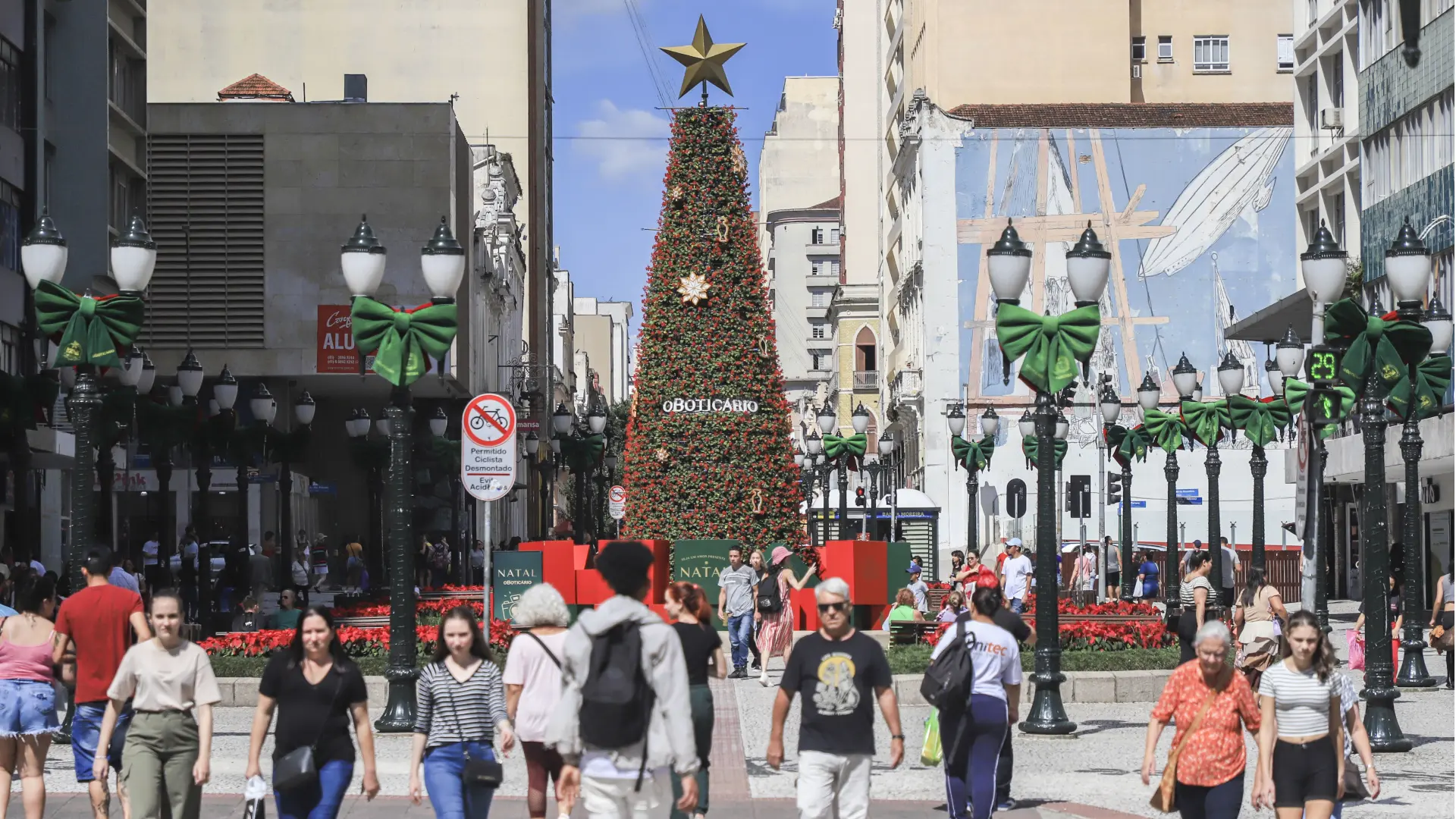 Movimentos nas ruas: expectativa positiva do comércio e da ACP para o Natal de 2025