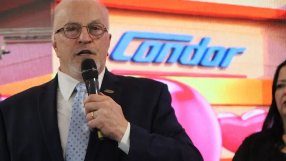 Pedro Joanir Zonta, presidente do Condor, durante a inauguração da nova unidade Mercês, que reforça o compromisso da rede com Curitiba e a inovação no varejo.