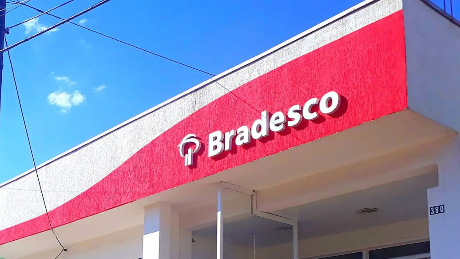 Instabilidade atinge aplicativo do banco Bradesco nesta sexta-feira (12).