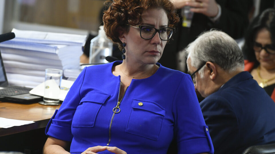 Caso Zambelli escancara a servidão humilhante do Congresso ao STF