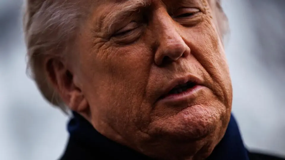 Presidente dos EUA, Donald Trump minimizou divulgação de fotos feitas por democratas.