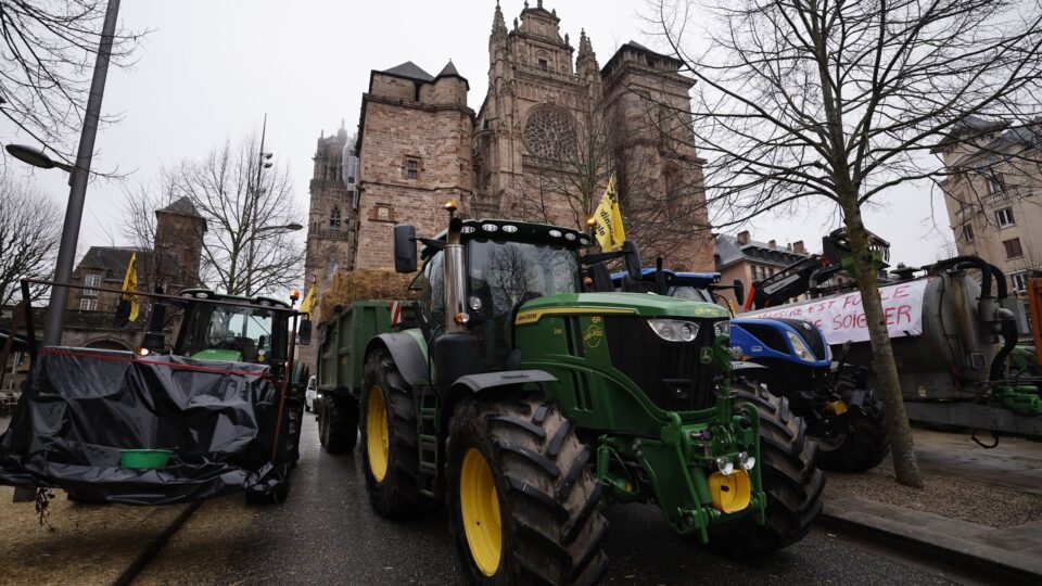 França adverte que acordo UE-Mercosul “não é possível” com agricultores franceses em risco