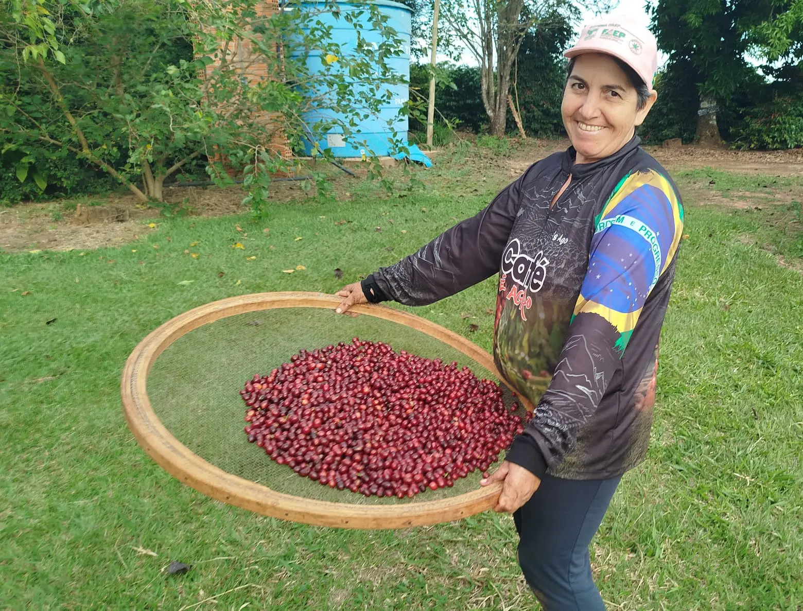De Pinhalão para todo o Paraná, a produtora celebra o sabor único do café especial que cultiva.