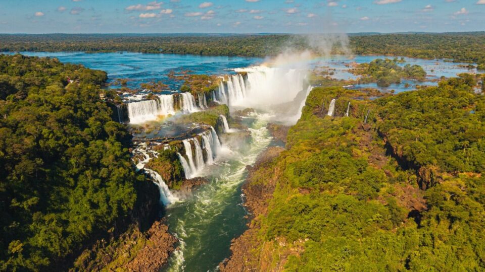 Em três anos de gestão, Urbia+Cataratas inova e amplia experiências de visitantes no Parque Nacional do Iguaçu