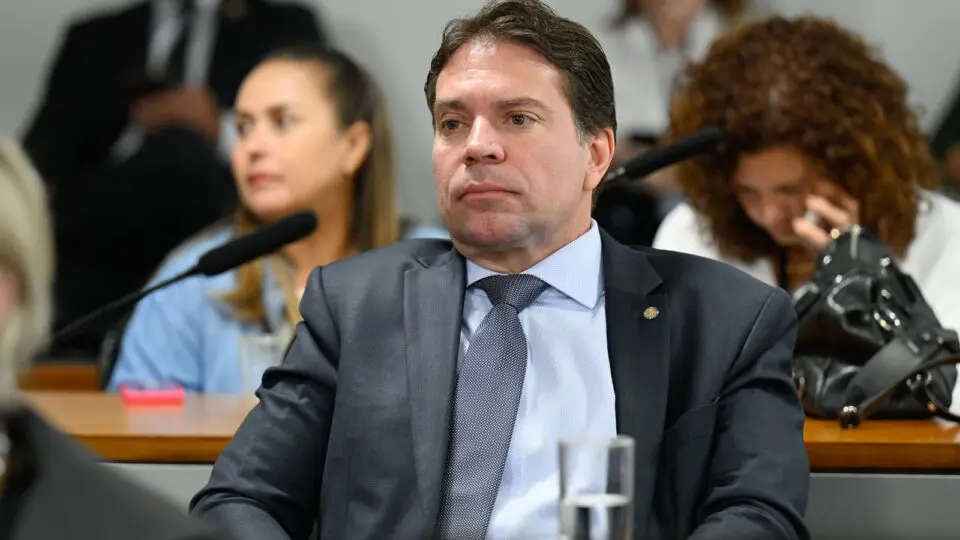Moraes manda Ministério da Justiça formalizar pedido de extradição de Ramagem