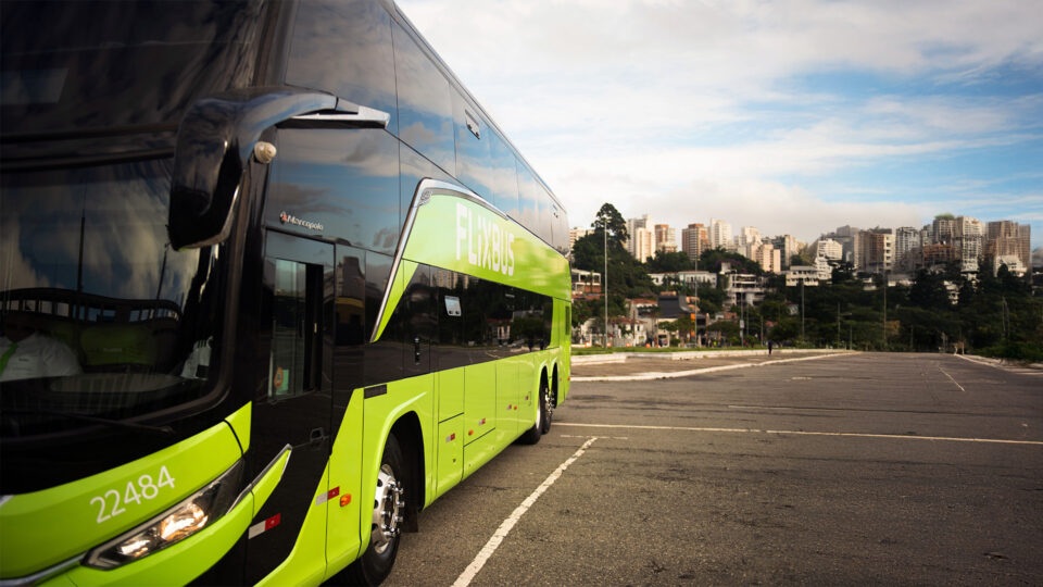 FlixBus lança rotas próprias no Sul com megapromoção de Natal e Ano Novo: novas cidades a partir de R$ 9,99