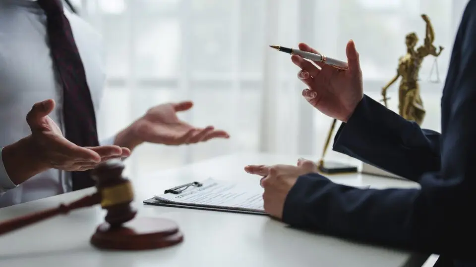 Recuperação judicial: uma ferramenta essencial para que empresas em crise possam se reorganizar e continuar gerando empregos.