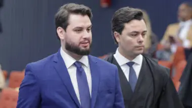 Defesa diz que Filipe Martins teria pena menor se integrasse facção STF