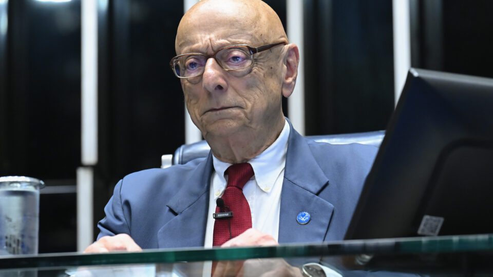 Ampliação de CPI da Petrobras não é problema, diz Campos