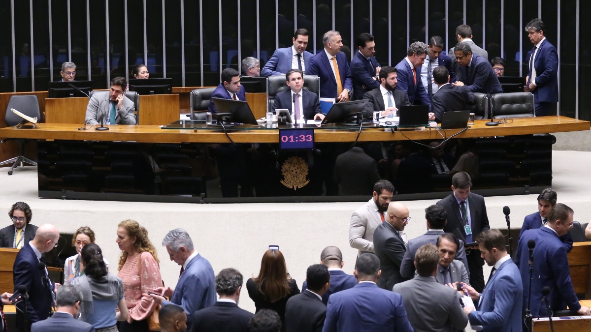 Texto regulamenta comitê gestor do IBS e outras regras para implementar a reforma tributária no país.